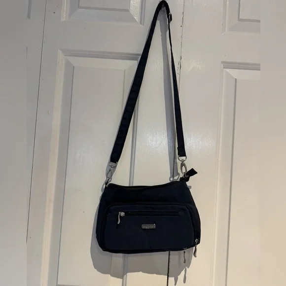 Secured Anti- left Baggallini Crossbody Bag - Picture 10 of 16